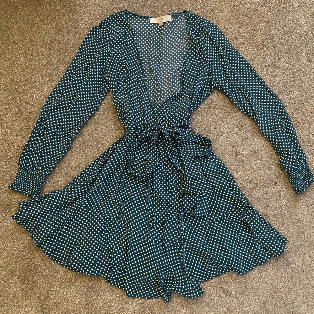 Green, polka dot Anne Taylor Loft wrap dress. Size 00P